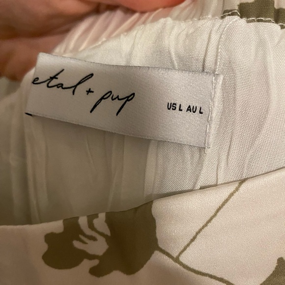 Petal & Pup Lulu Sage Green Floral Set- NEW WITH TAGS - Picture 6 of 10